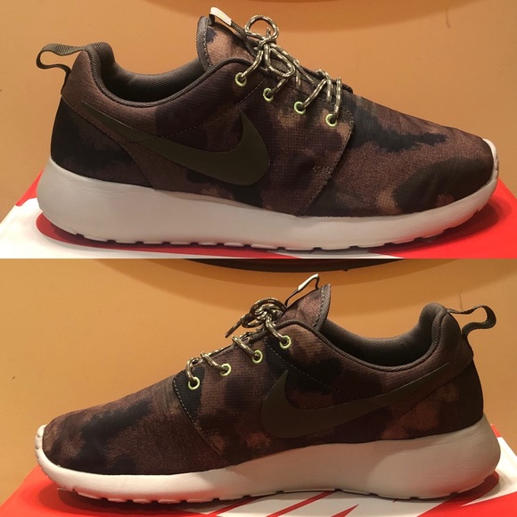 Nike Roshe Run Print Camo Khaki Unisex Sneakers - Picture 5 of 8